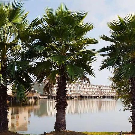 ☆Live On The Water! Lake Palmetto Palm W/ Patio - 10Min To Downtown & Beaches☆ Charleston Eksteriør bilde