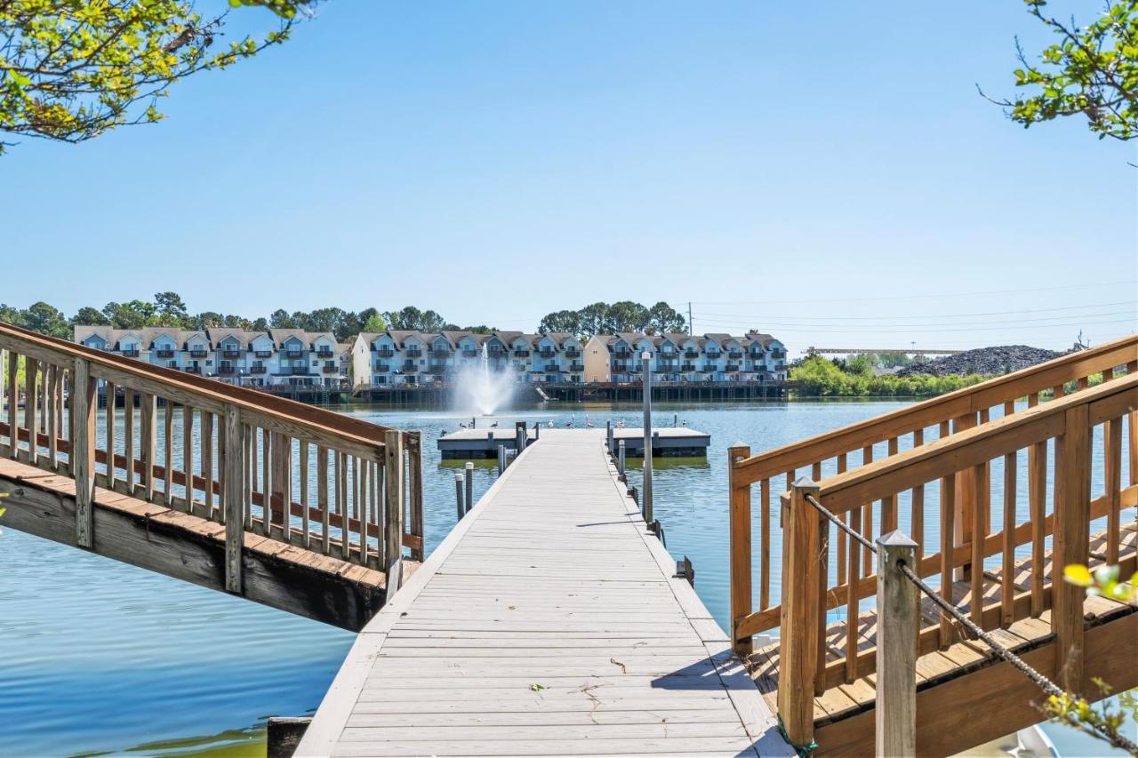 ☆Live On The Water! Lake Palmetto Palm W/ Patio - 10Min To Downtown & Beaches☆ Charleston Eksteriør bilde