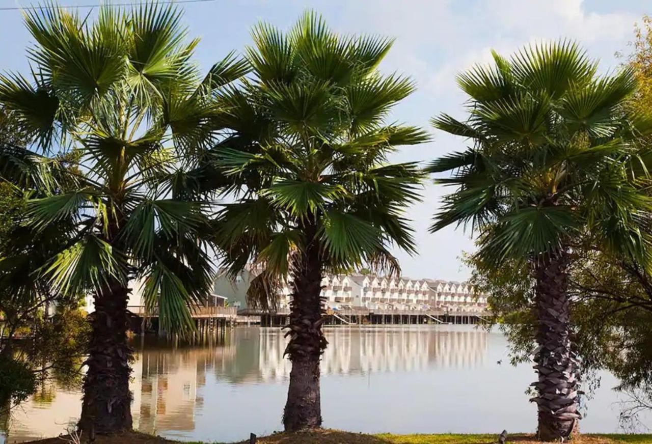☆Live On The Water! Lake Palmetto Palm W/ Patio - 10Min To Downtown & Beaches☆ Charleston Eksteriør bilde
