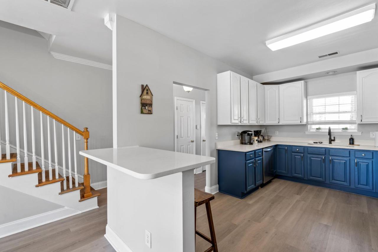 ☆Live On The Water! Lake Palmetto Palm W/ Patio - 10Min To Downtown & Beaches☆ Charleston Eksteriør bilde