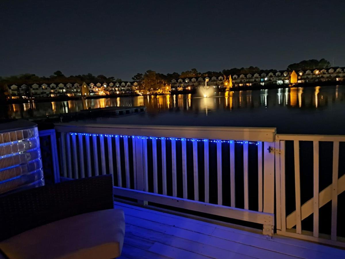 ☆Live On The Water! Lake Palmetto Palm W/ Patio - 10Min To Downtown & Beaches☆ Charleston Eksteriør bilde