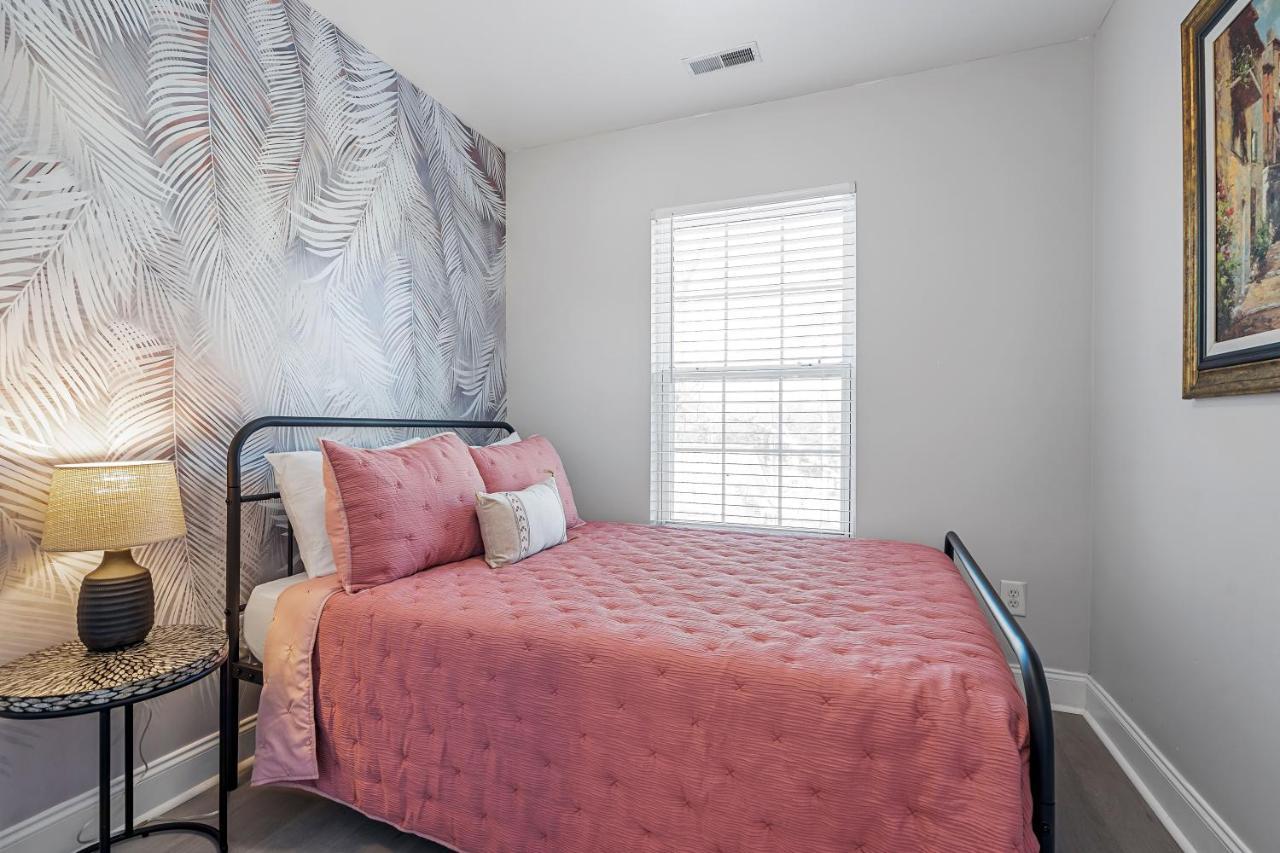 ☆Live On The Water! Lake Palmetto Palm W/ Patio - 10Min To Downtown & Beaches☆ Charleston Eksteriør bilde